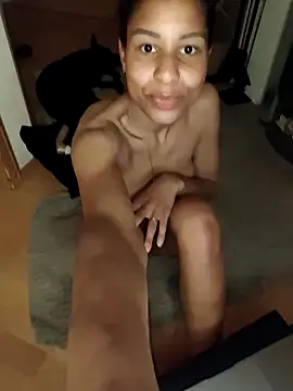 دردشة YaraEstelle الجنسية المباشرة