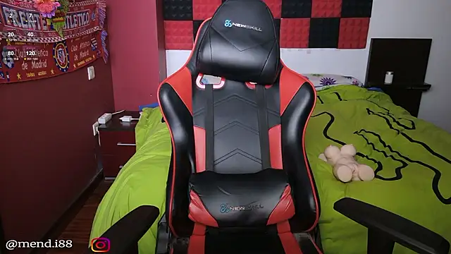 menditeta1 élő XXX-chatje