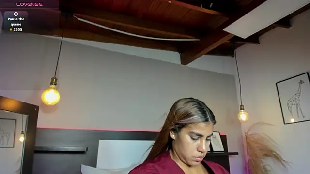 ZarahFoxxのライブXXXチャット