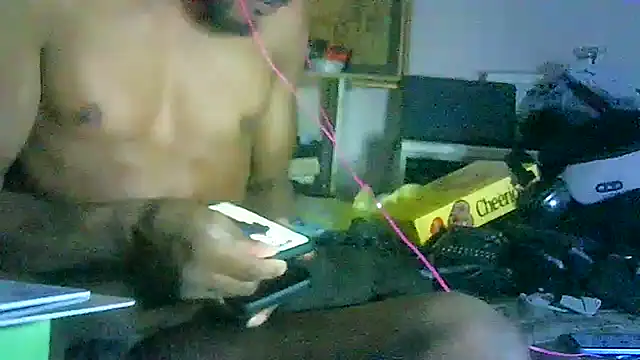 Chat XXX en directo de GUAPAN3S3_FIR3