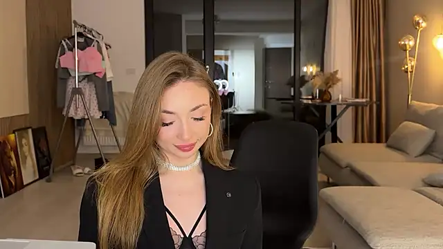 Chatroom XXX en direct de Jolienne