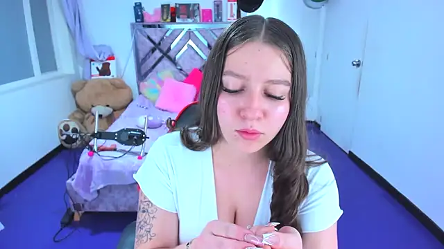 Chat +18 de Luna_Analya ao vivo