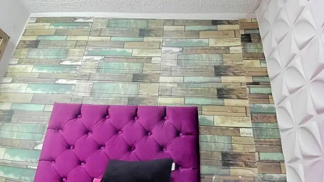 Chat XXX Live LITTLE-NESSA