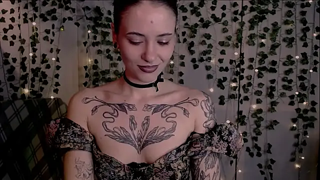 risha_laas' Live XXX Chat