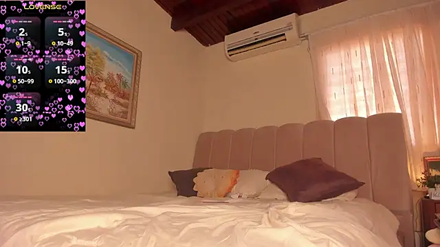 Whitekitty-exe's Live XXX Chat