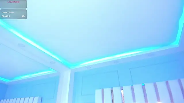 emilie_xx_'s Live XXX Chat