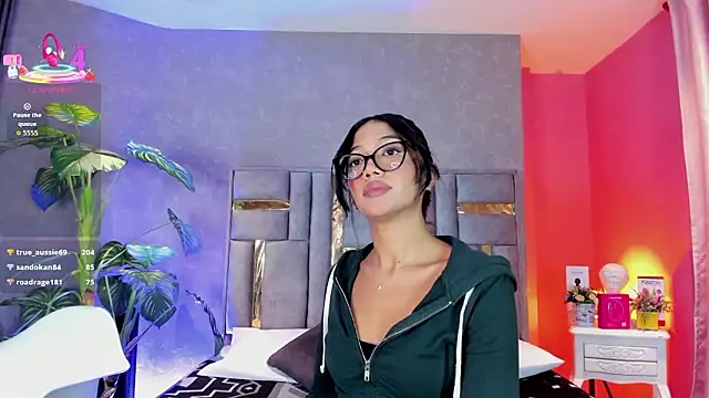 Tyla_Ks' Live XXX Chat