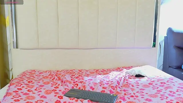 Vanessa_7_'s Live XXX Chat