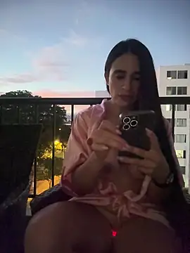 دردشة RoseOnYou الجنسية المباشرة