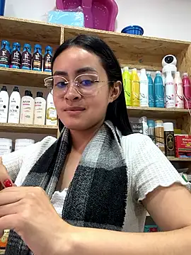 Chat +18 de Anni_Rose ao vivo