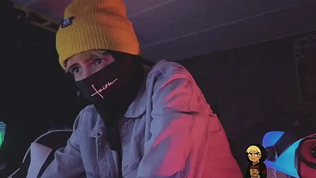 AcidMilo Adlı Modelin Canlı XXX Sohbeti