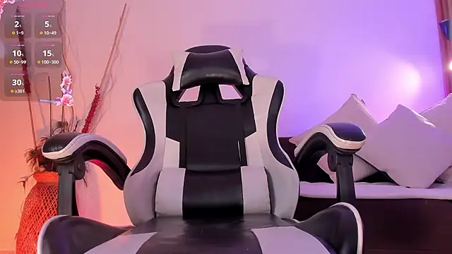 ChloeMoreti: онлайн-секс-чат