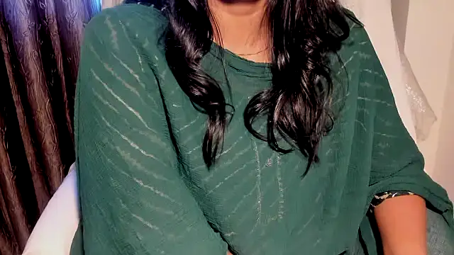 TheShyGirl_ Chat XXX in diretta