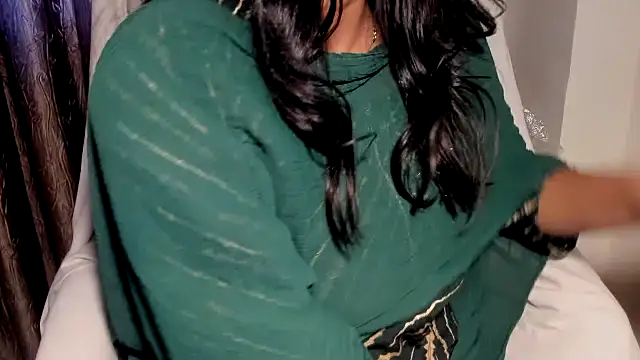 دردشة TheShyGirl_ الجنسية المباشرة