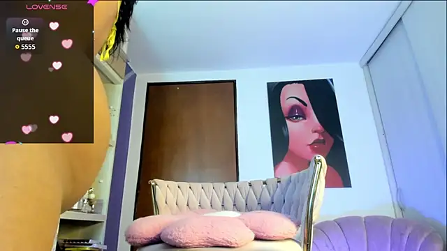 Show modela REAL_SCARLETBRIGHT na web-kameri