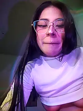 Caticasquirtt's Live XXX Chat