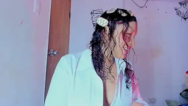 دردشة Emily_Coper18 الجنسية المباشرة