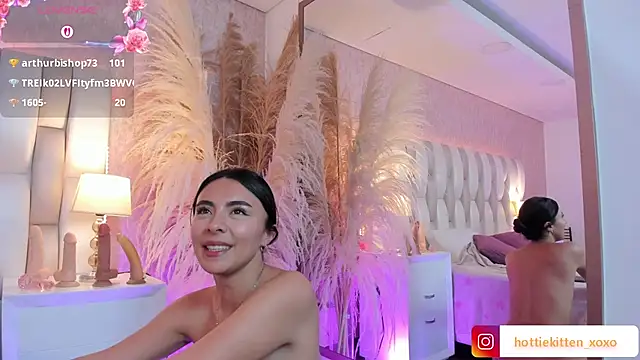 Viollet_xoxo élő XXX-chatje