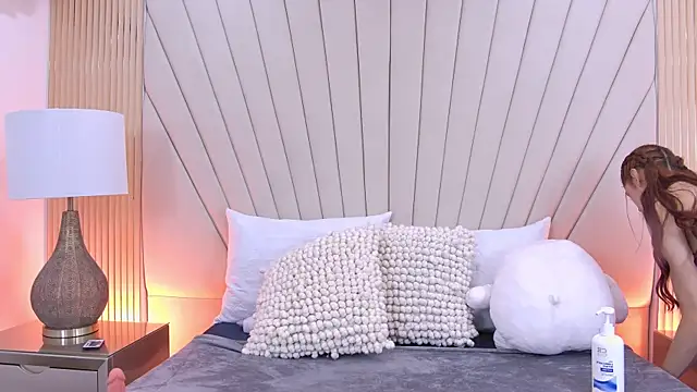 SaraLugo: онлайн-секс-чат