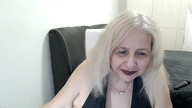 SusiLifeXXX – Live XXX-chat