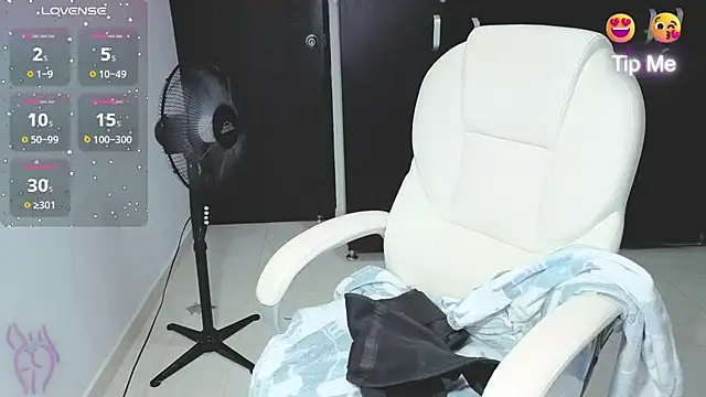 Chatroom XXX en direct de CelesteBrucee