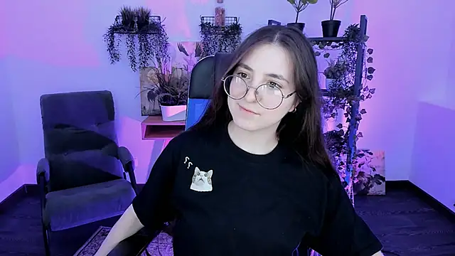 VirtuallVoyant's Live XXX Chat