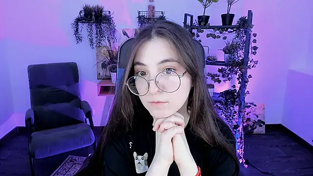 VirtuallVoyant's Live XXX Chat