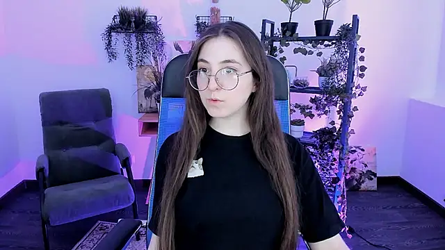 VirtuallVoyant Adlı Modelin Canlı XXX Sohbeti