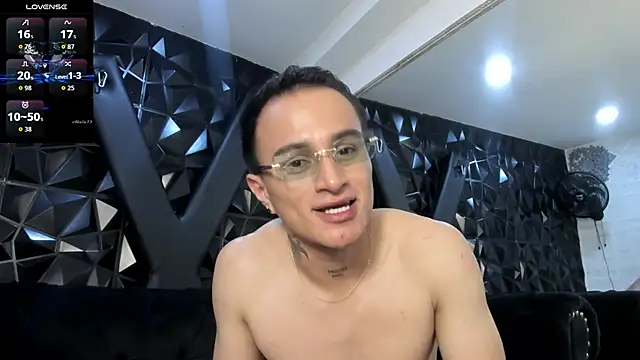 Czat XXX na żywo – LiamDeep