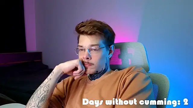 XXX chat uživo modela DENIS_HERE