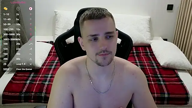 Larstar01's Live XXX Chat