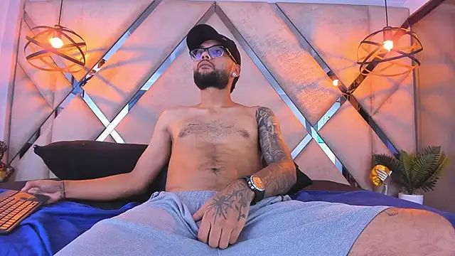 KyleJoss30 Webcam show