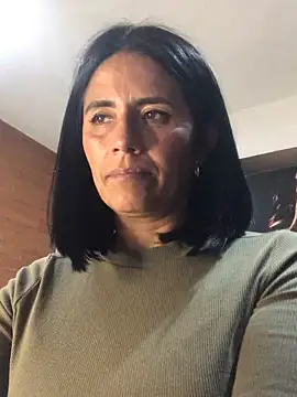 Chat XXX en directo de sharoon_cheerry