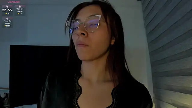 Онлайн чат XXX melanie_roux__