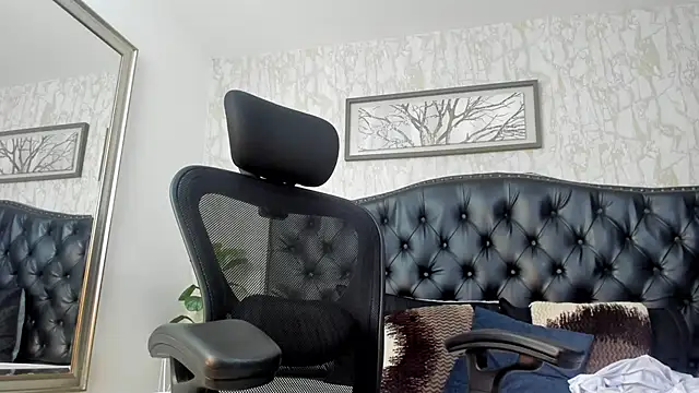 Chatroom XXX en direct de Lander_Cruz