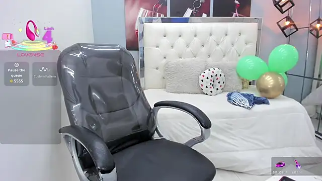 Chat +18 de Noha_scott ao vivo