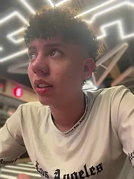 yoursexyjose 现场XXX聊天