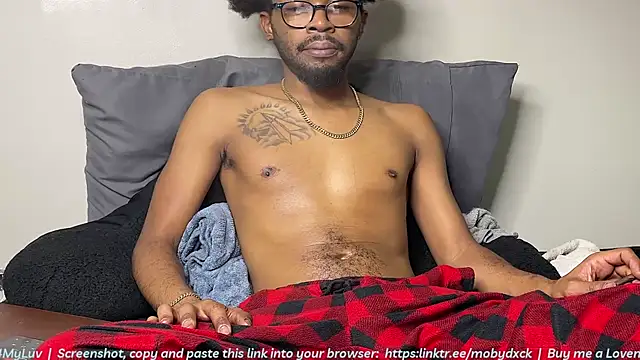 MobyDxck élő XXX-chatje