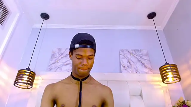 Czat XXX na żywo – Santiago_Ortiz_