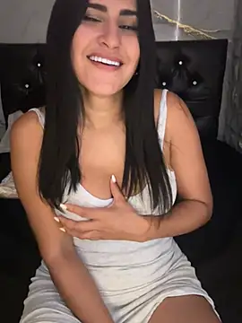 rosalia-04 Adlı Modelin Canlı XXX Sohbeti