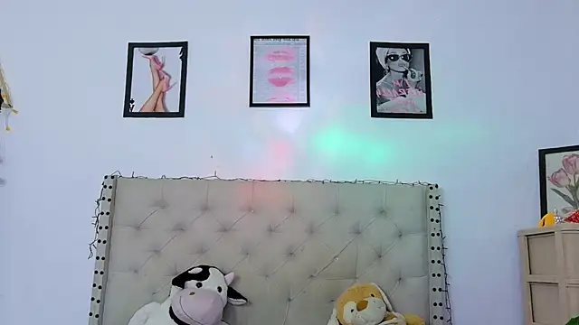 Sweet_baby_hellen élő XXX-chatje