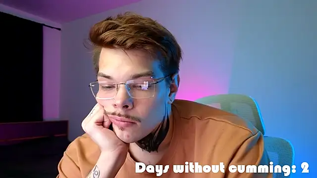 DENIS_HERE's Live XXX Chat