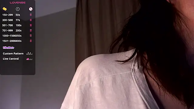 EffieHenri live XXX chat