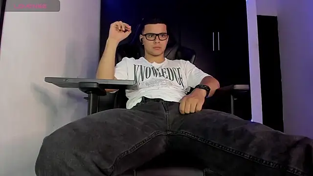 Liam_Mateo Adlı Modelin Web Kamerası Şovu