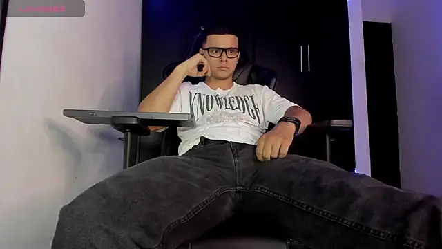 Chat XXX ao vivo de Liam_Mateo