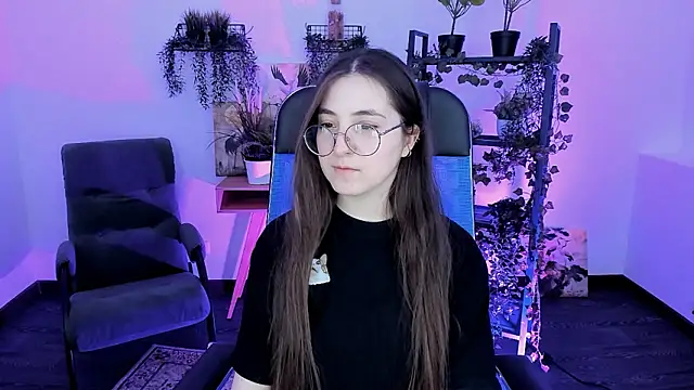 VirtuallVoyant élő XXX-chatje