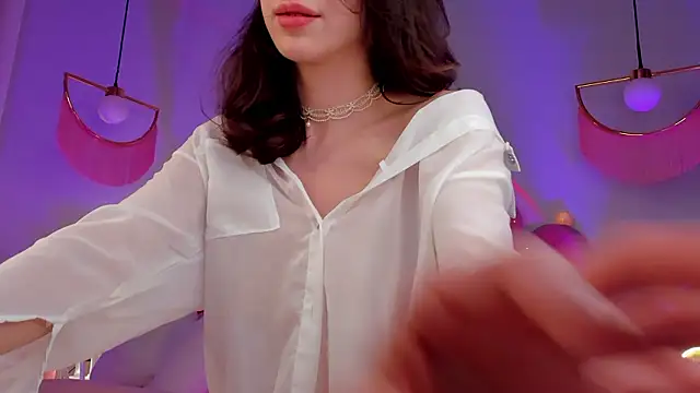 ElsaYoung's Live XXX Chat