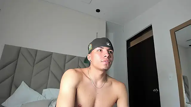 Chatroom XXX en direct de LoganGreys