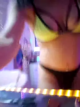 misscectito13 Adlı Modelin Canlı XXX Sohbeti