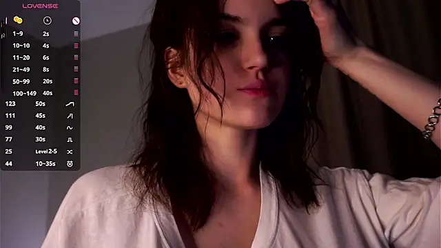 EffieHenri Live XXX Chat